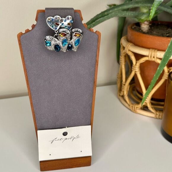 Free People My Everything Dangles Earrings Blue Gem Silver Hammered Metal Heart - Picture 5 of 9